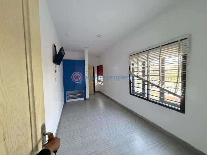 4 bedroom Semi detached Duplex For Rent Osapa,lekki Osapa Lekki Lagos - 1