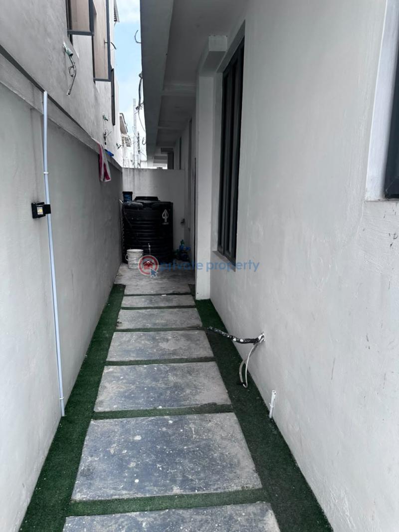 4 bedroom Semi detached Duplex For Rent Spg Ologolo Lekki Lagos. Ologolo Lekki Lagos - 20