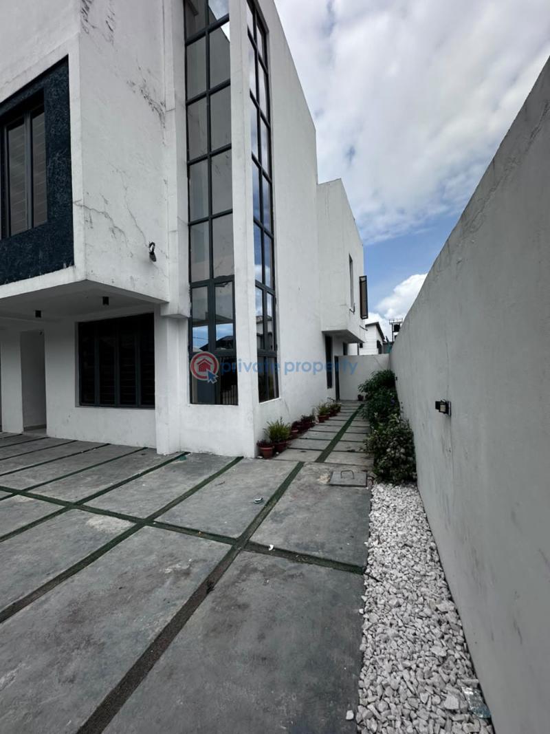 4 bedroom Semi detached Duplex For Rent Spg Ologolo Lekki Lagos. Ologolo Lekki Lagos - 4