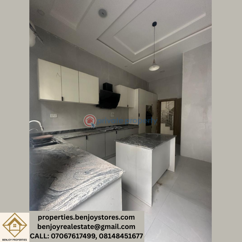 4 bedroom Semi detached Duplex For Sale Chevron Lekki Lagos - 4