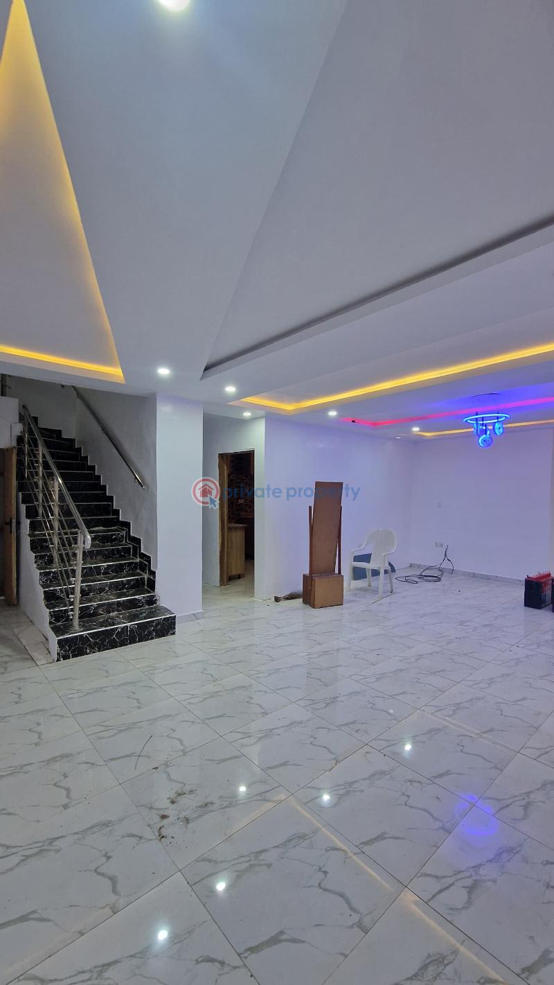 House For Sale Located Within Emmanuel Estate, Ile Titun Area, Jericho/idi Ishin Extension, Ibadan. Ibadan Oyo - 4
