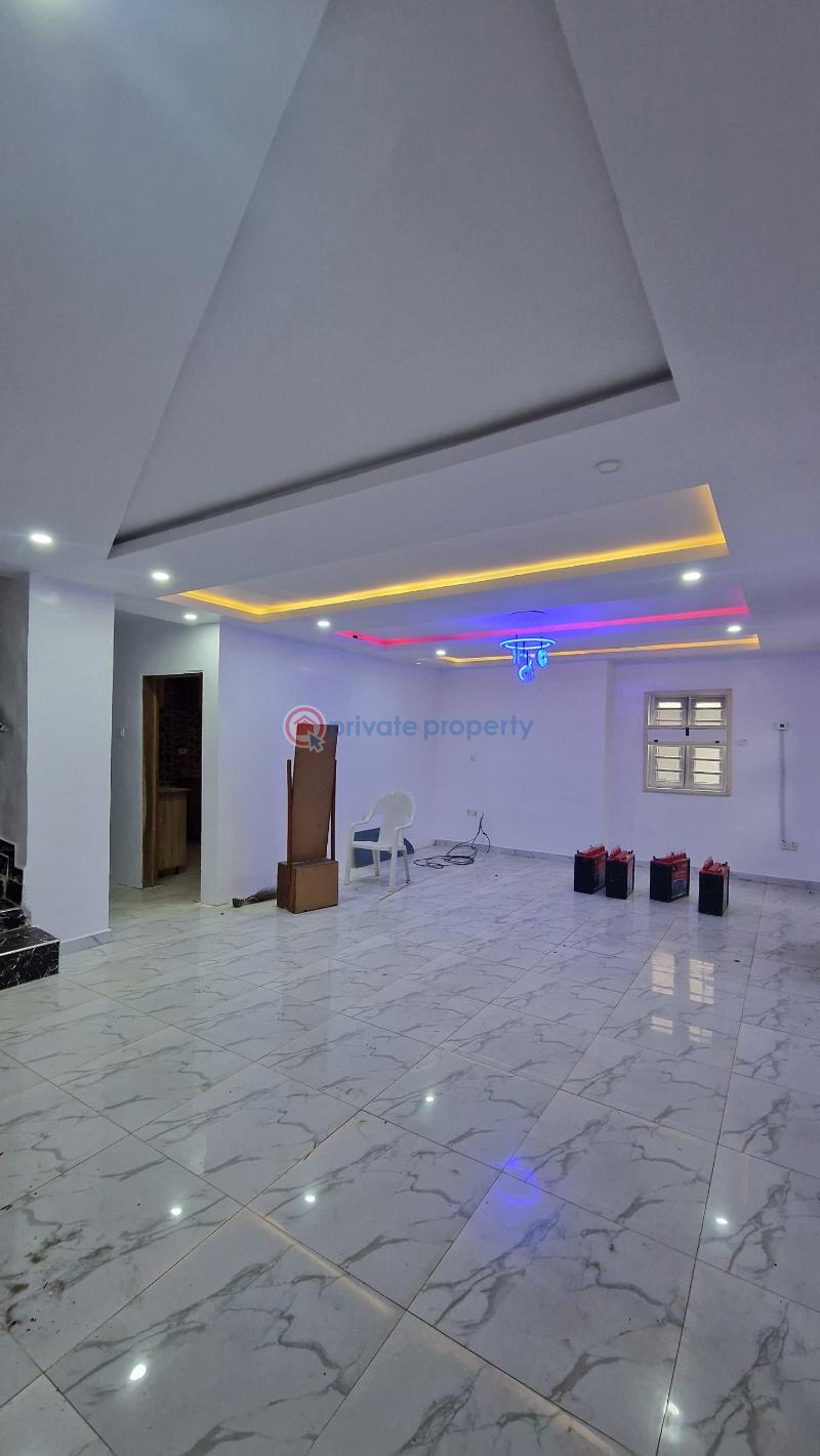 House For Sale Located Within Emmanuel Estate, Ile Titun Area, Jericho/idi Ishin Extension, Ibadan. Ibadan Oyo - 16