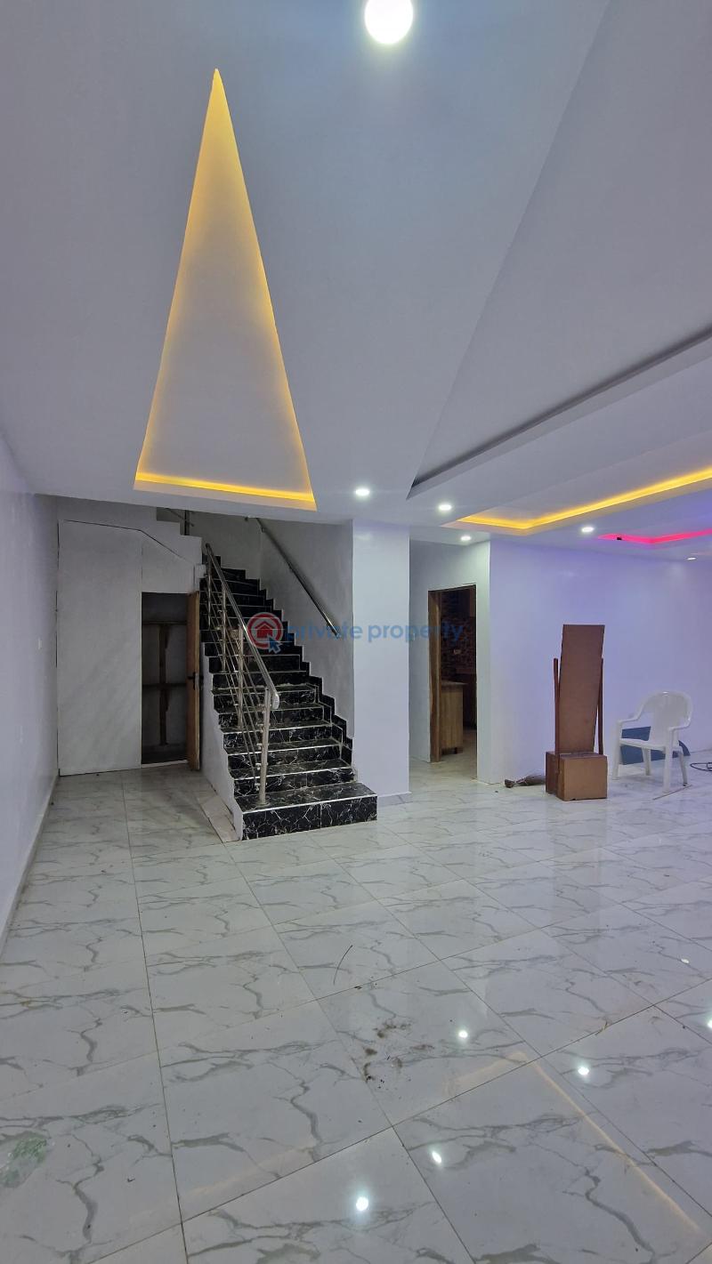 House For Sale Located Within Emmanuel Estate, Ile Titun Area, Jericho/idi Ishin Extension, Ibadan. Ibadan Oyo - 2