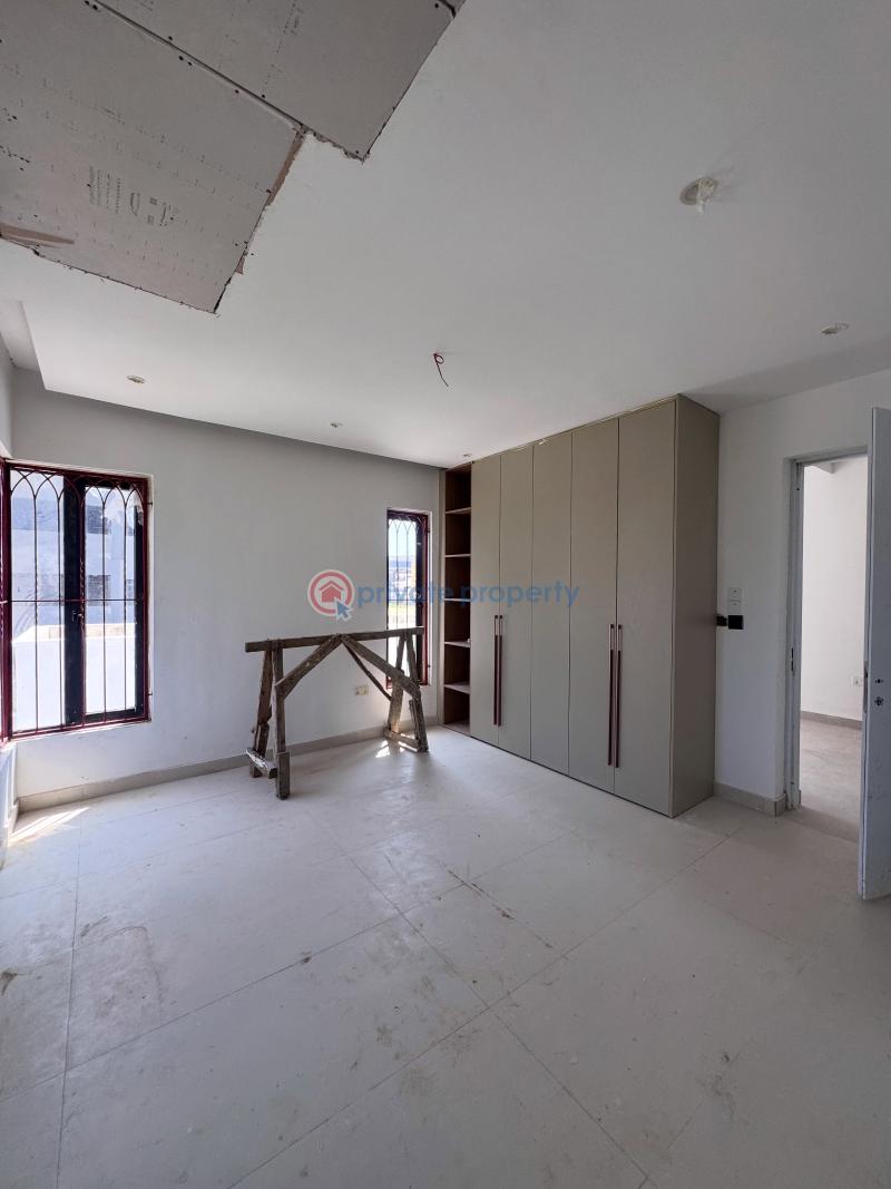 4 bedroom Semi detached Duplex For Sale Lekki Phase 1 Lagos - 3