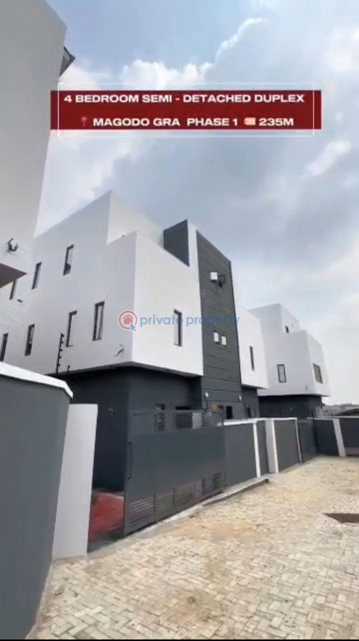 4 bedroom Detached Duplex For Sale Magodo Gra Phase 1 Kosofe/Ikosi Lagos - 1
