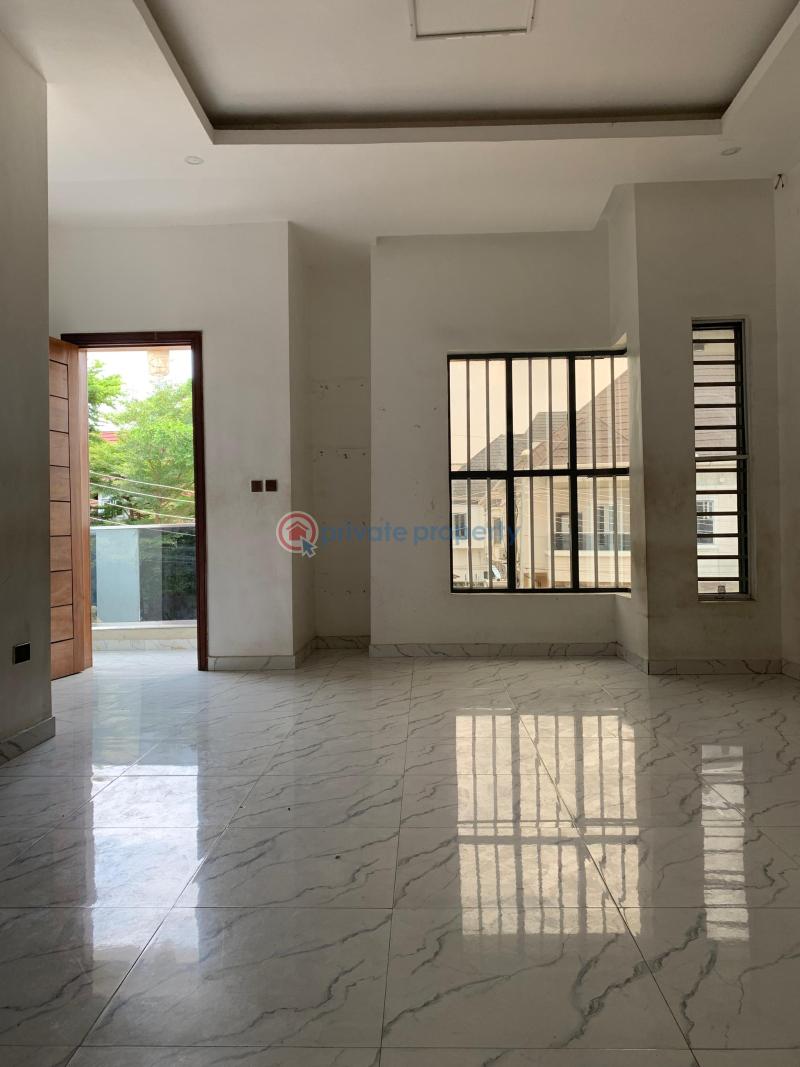 4 bedroom semi detached for both commercial or residential in chevron lekki - 5 4 bedroom Semi detached Duplex For Rent Chevron Lekki Chevron Drive Lekki Lagos - 5