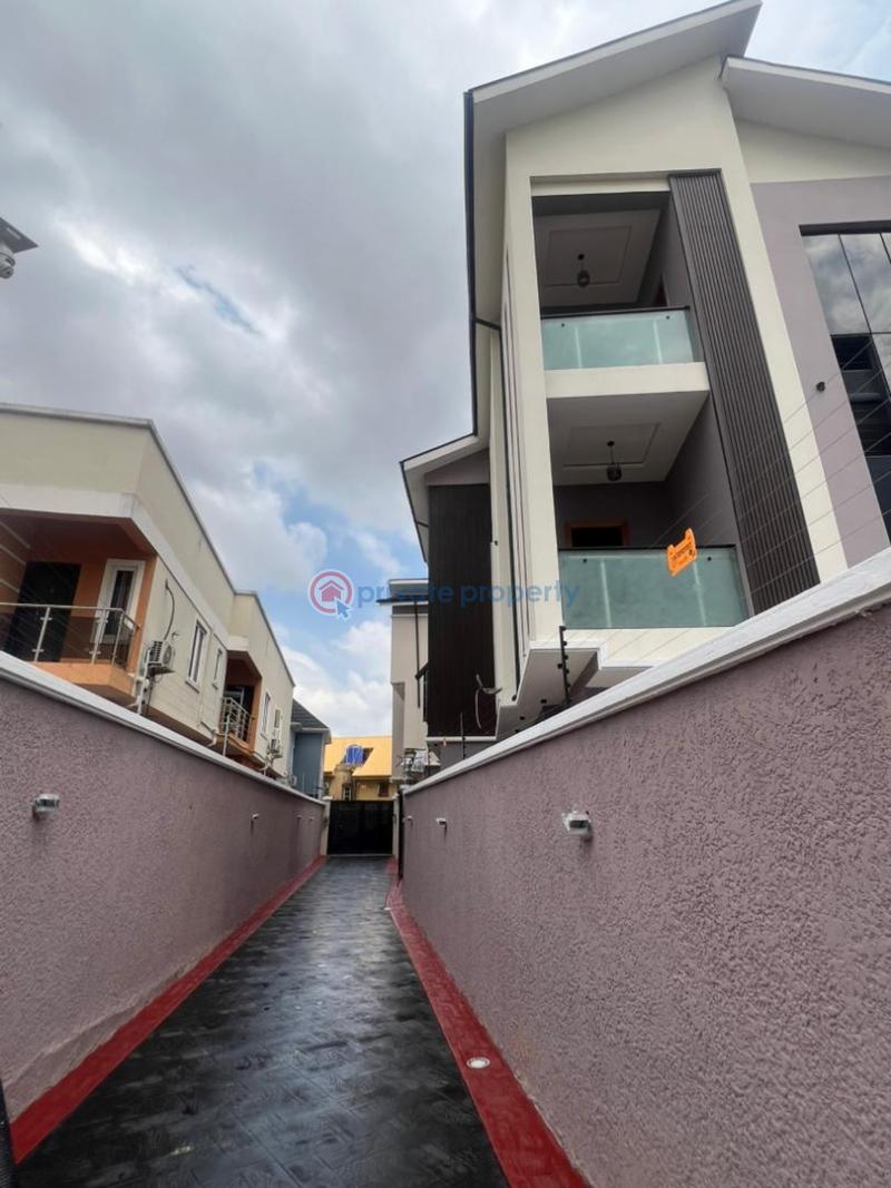 4 bedroom Semi detached Duplex For Sale Magodo Gra Phrase 1 Magodo GRA Phase 1 Ojodu Lagos - 4