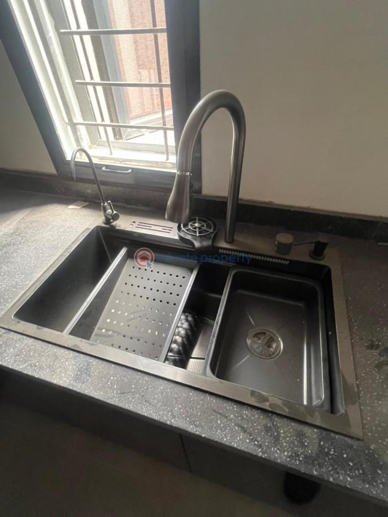 4 bedroom Semi detached Duplex For Sale Magodo Gra Phrase 1 Magodo GRA Phase 1 Ojodu Lagos - 1