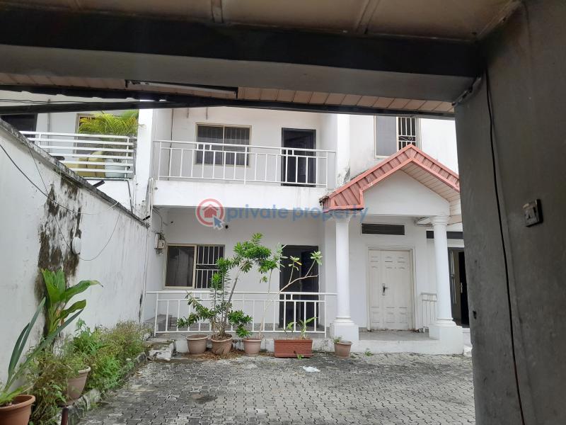 4 bedroom Semi detached Duplex For Rent Off Bisola Durosinmi Etti Lekki Phase 1 Lagos - 1