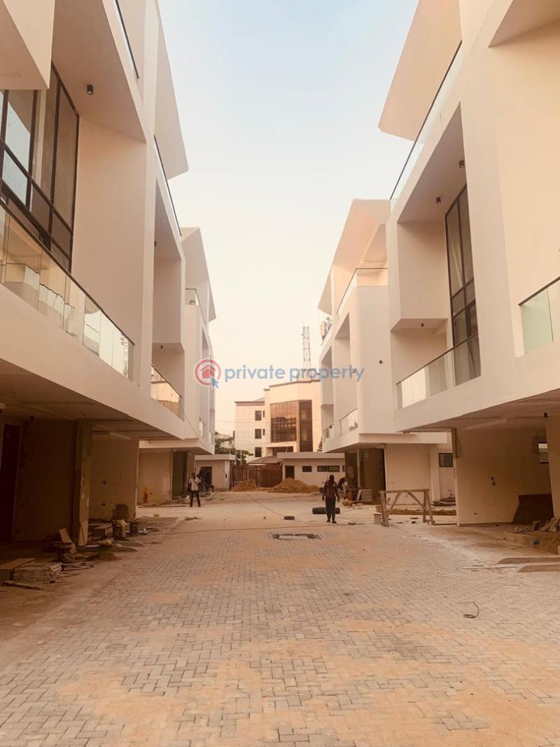 4 bedroom Semi detached Duplex For Sale Parkview Estate Ikoyi Lagos. Parkview Estate Ikoyi Lagos - 3