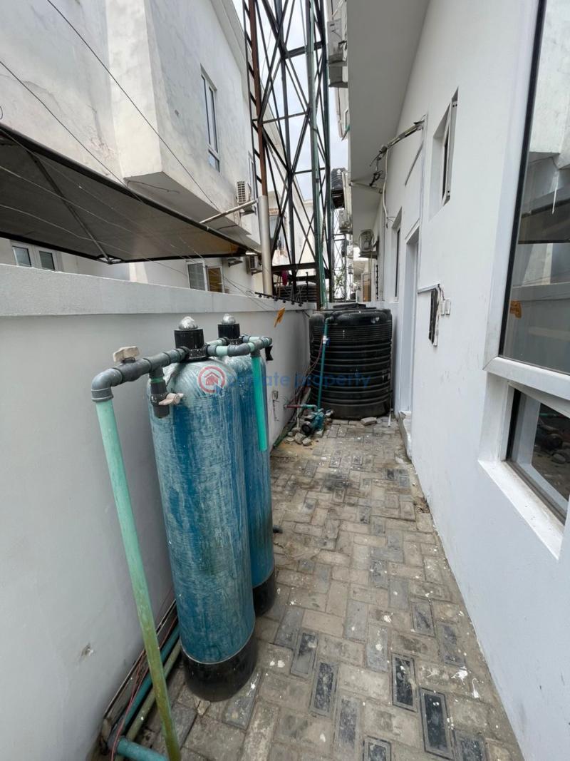4 bedroom Block Of Flats For Rent Osapa London Lekki Lagos - 3