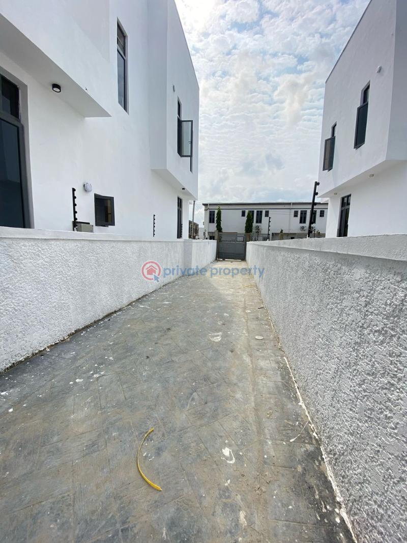 4 bedroom Semi detached Duplex For Sale Ikota Lekki Lagos - 10