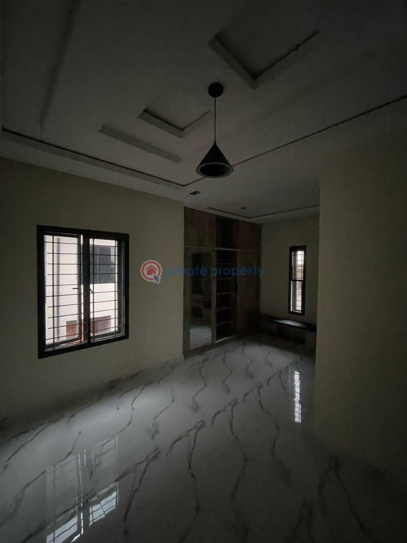 4 bedroom Semi detached Duplex For Sale Magodo Gra Phrase 1 Magodo Kosofe/Ikosi Lagos - 12
