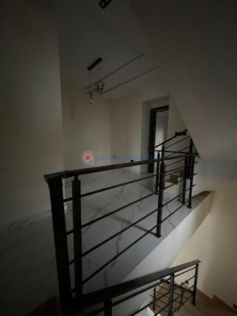 4 bedroom Semi detached Duplex For Sale Magodo Gra Phrase 1 Magodo Kosofe/Ikosi Lagos - 8