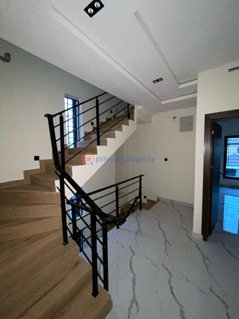 4 bedroom Semi detached Duplex For Sale Magodo Gra Phrase 1 Magodo Kosofe/Ikosi Lagos - 7
