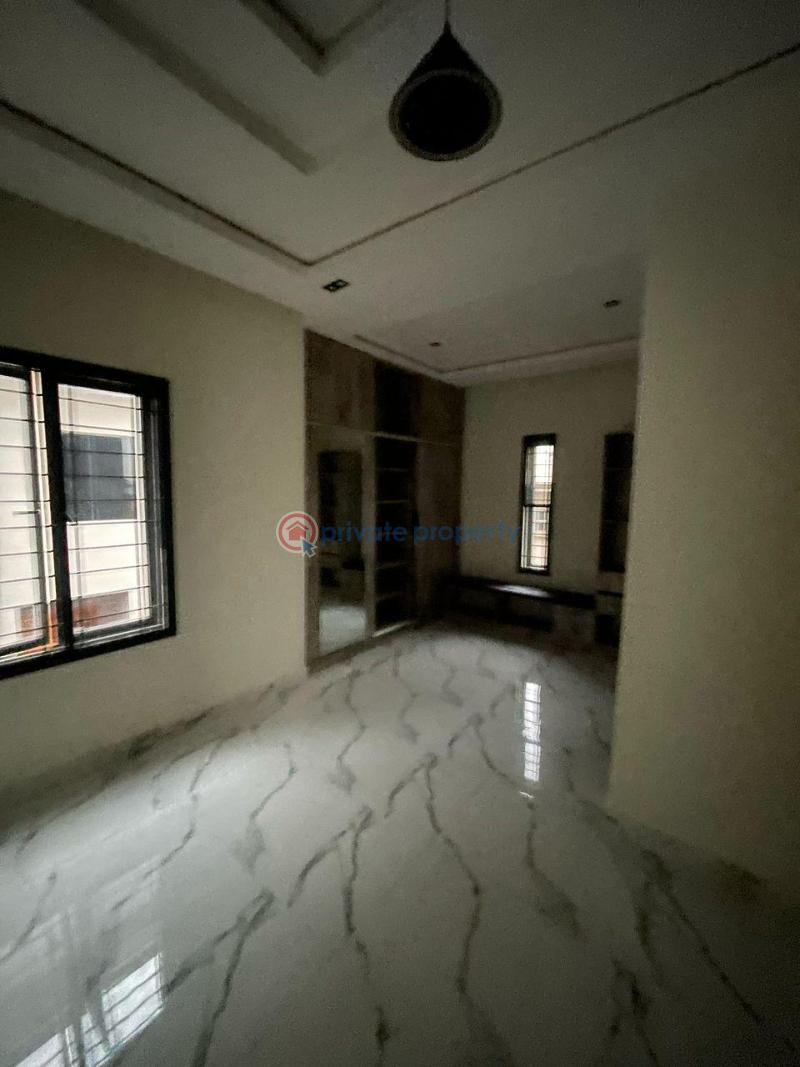 4 bedroom Semi detached Duplex For Sale Magodo Gra Phrase 1 Magodo Kosofe/Ikosi Lagos - 9