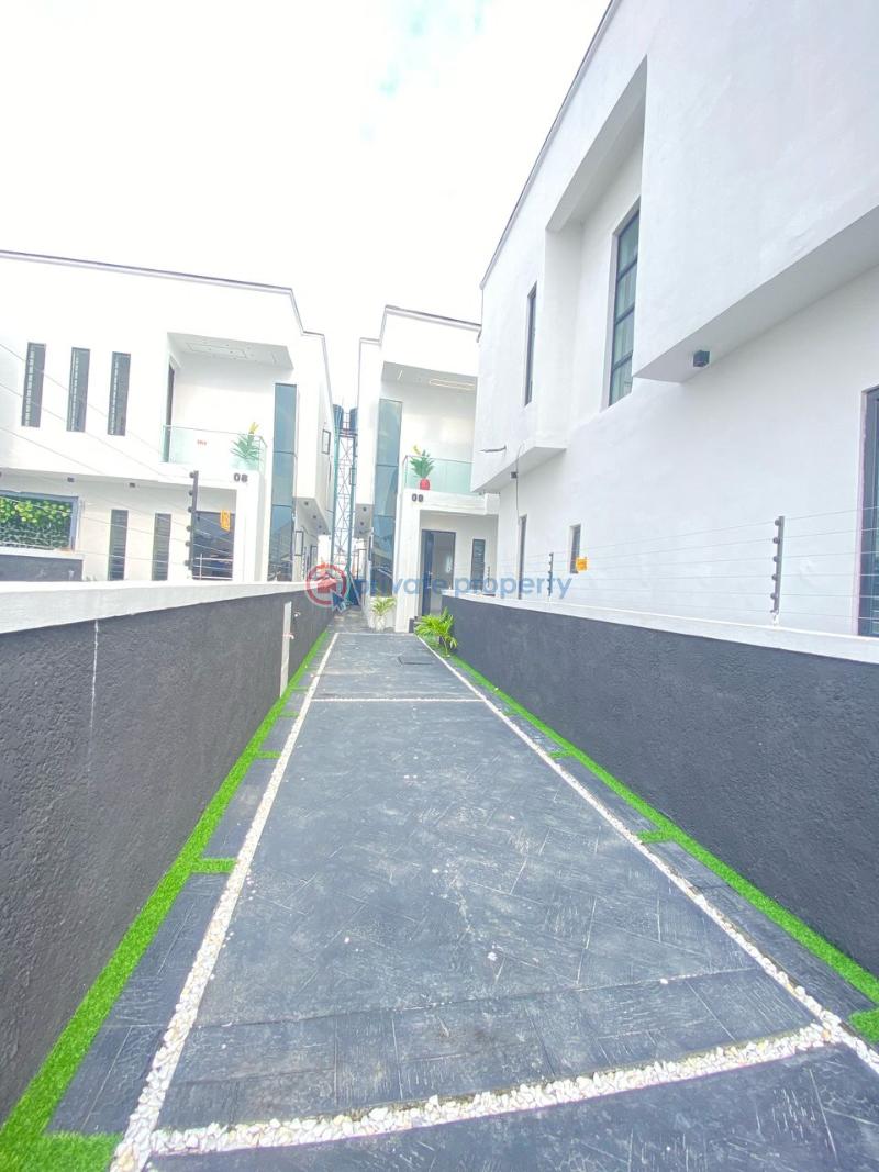 4 bedroom semidetached duplex with drive way, smart door and bq - 11 4 bedroom Semi detached Duplex For Sale Ikota Lekki Lagos - 11