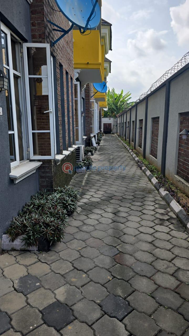 4 bedroom House For Sale Atunrase Estate Gbagada Lagos - 5