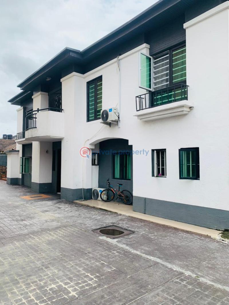 4 bedroom Shared Apartment Short let Lekki Phase 1 Lagos - 1