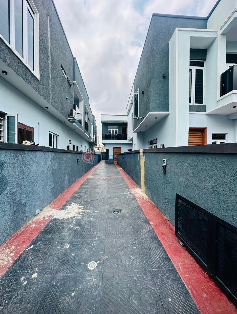 4 bedroom Detached Duplex Short let Opebi Ikeja Lagos - 1