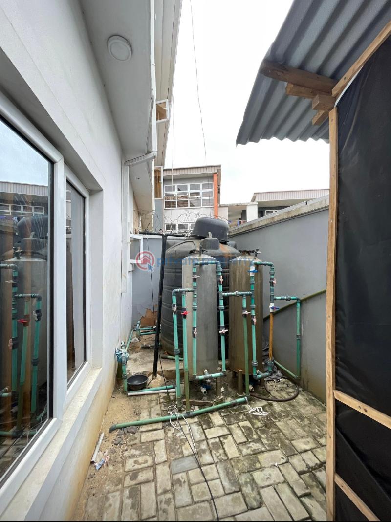 4 bedroom Semi detached Duplex For Sale Marsha Surulere Lagos Masha Surulere Lagos - 9