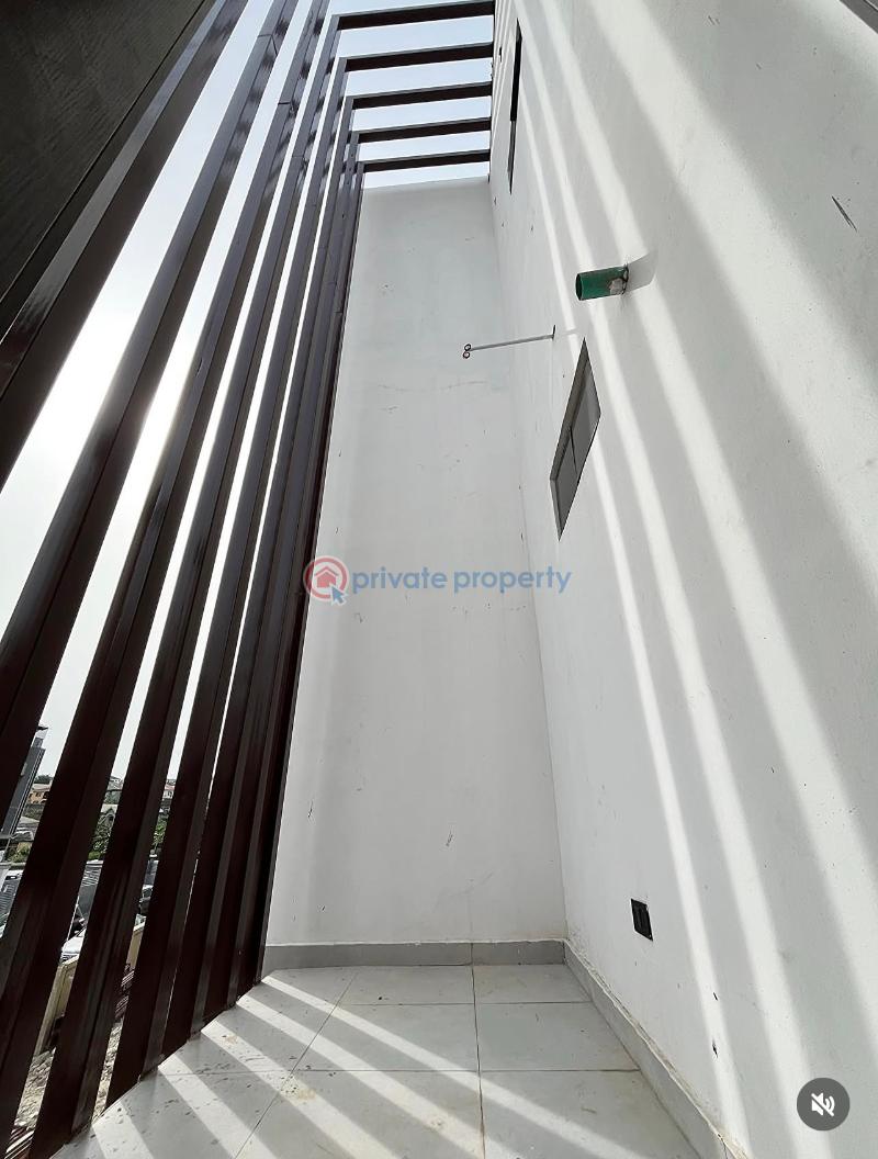 4 bedroom Detached Duplex For Sale Gbagada Phase 1 Lagos - 11
