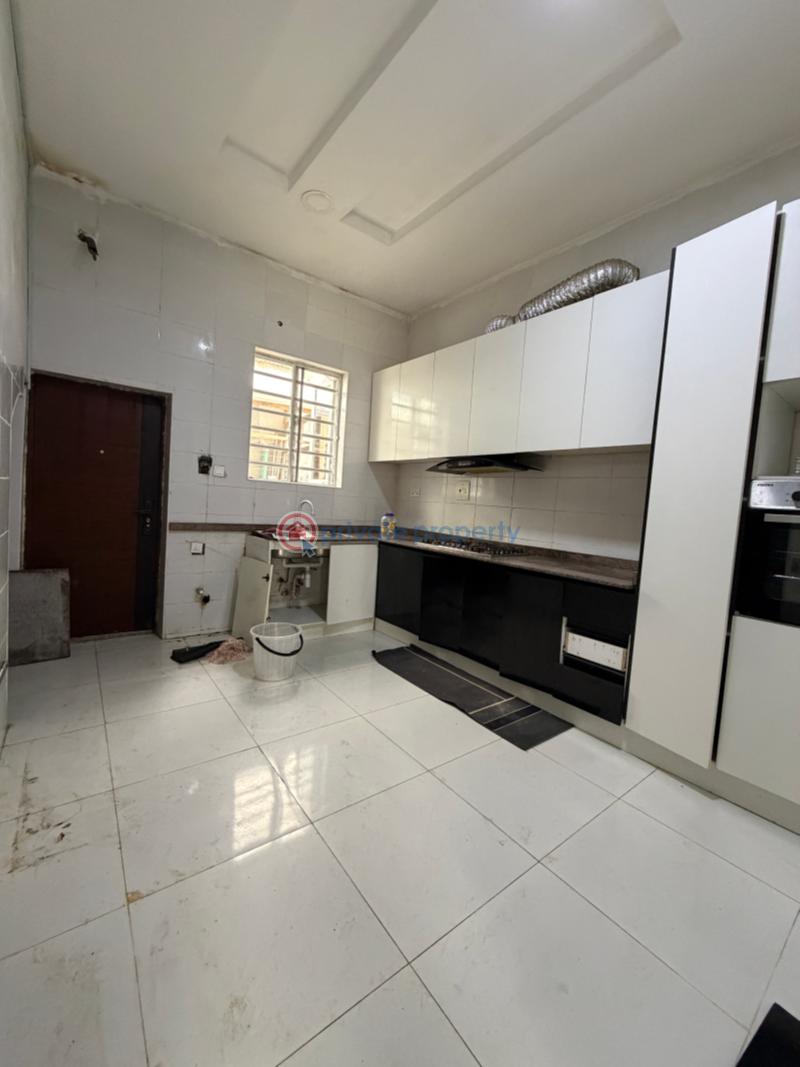 4 bedroom Terrace For Rent Waterview Community Lafiaji Lekki Lagos - 4