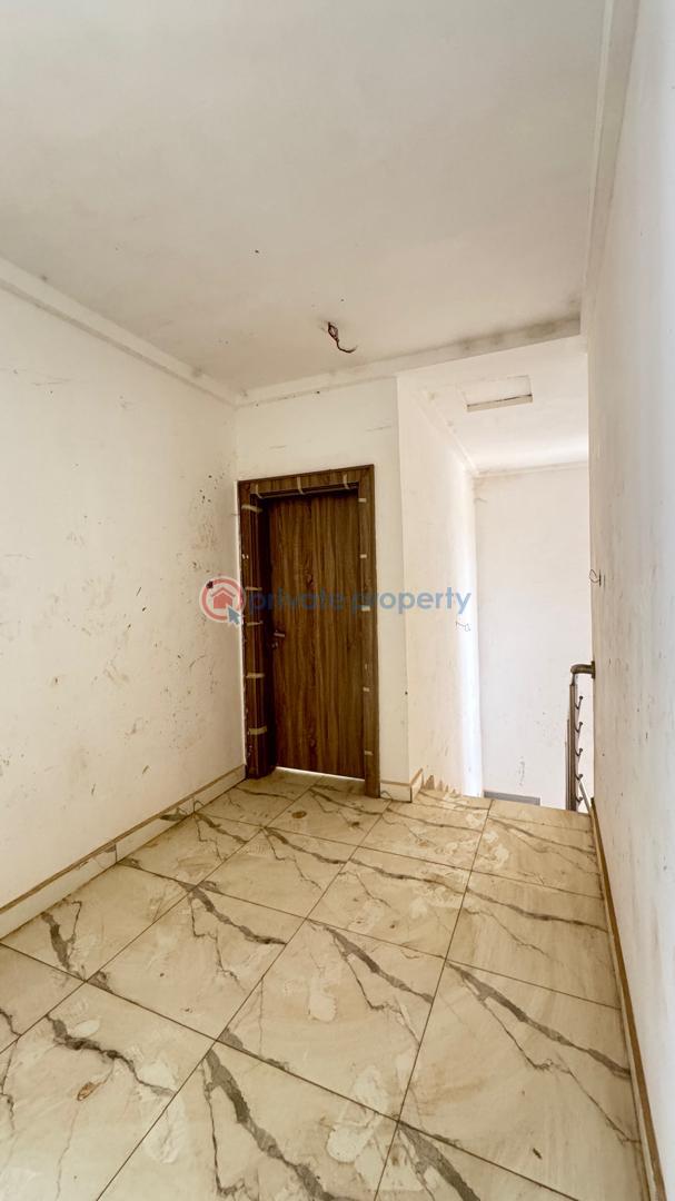 4 bedroom House For Rent Gaduwa Abuja Phase 2  - 3