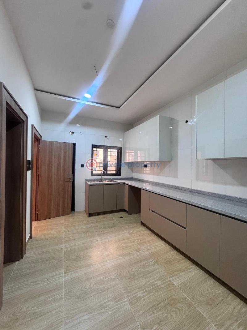 4 bedroom Terraced Duplex For Sale Jahi Abuja Phase 2  - 3