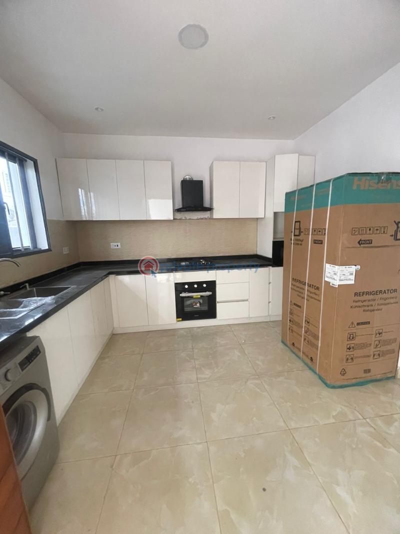 4 bedroom Flat & Apartment For Rent Lekki Phase 1 Lagos - 2