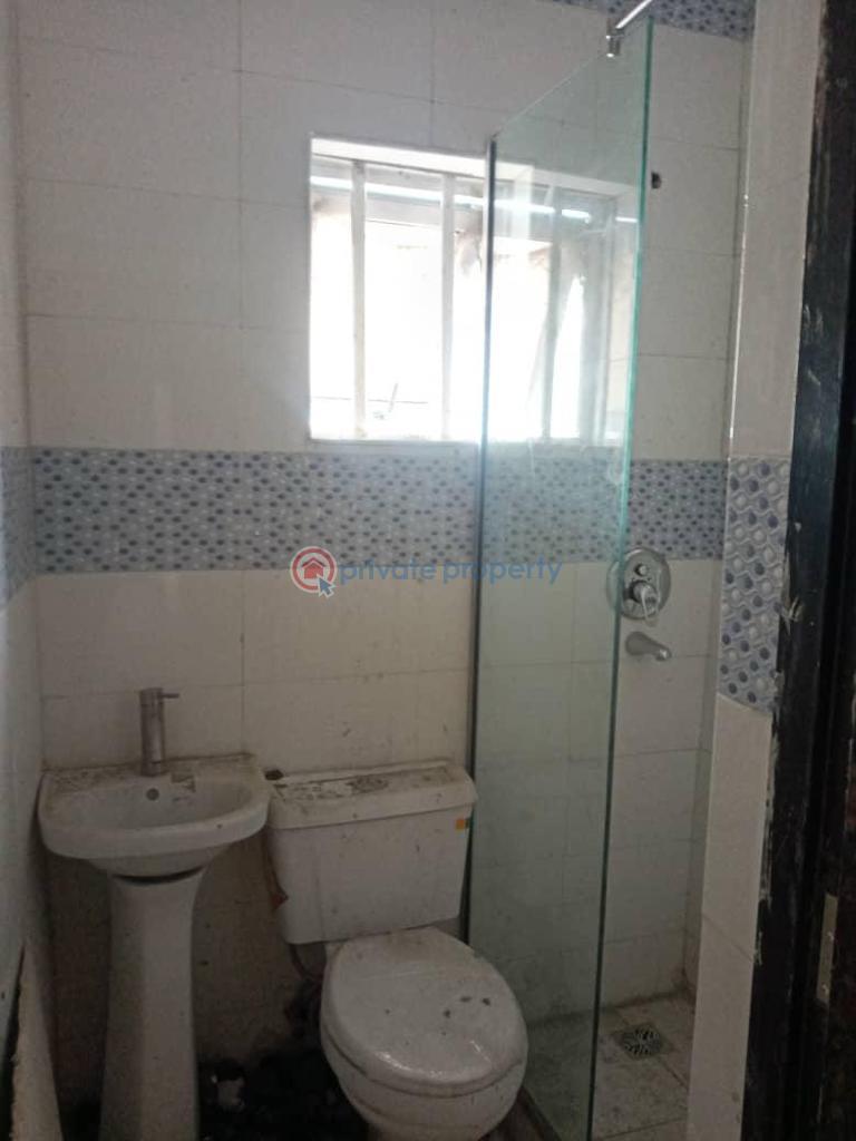 4 bedroom House For Sale Basheer Augusto Off Bode Thomas Surulere Lagos - 13