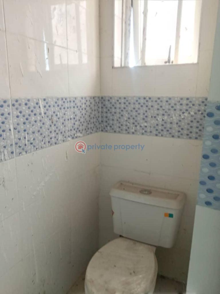 4 bedroom House For Sale Basheer Augusto Off Bode Thomas Surulere Lagos - 2