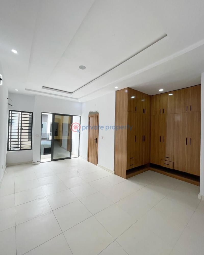 4 bedroom Terrace For Sale Neighbourhood* Abraham Adesanya Estate Mother & Child Healthcare Center Royal Garden, Ajah Ajiwe Police Station Lagos Business School Hi Life Estate Abraham Adesanya Ajah Lagos - 11