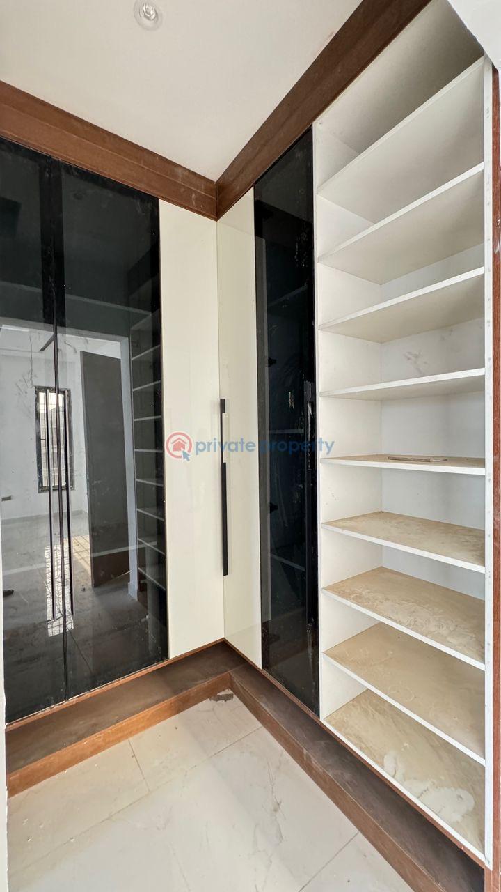 4 bedroom Duplex For Sale Jahi Abuja Phase 2  - 5