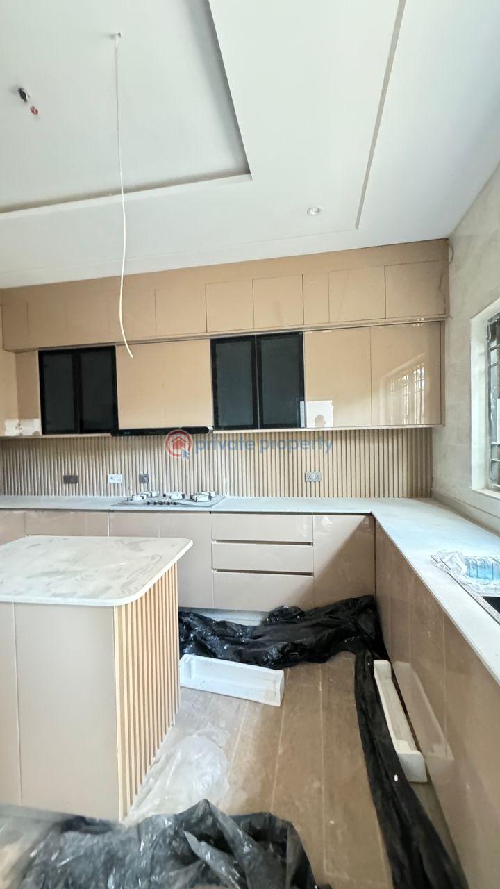 4 bedroom Duplex For Sale Jahi Abuja Phase 2  - 8