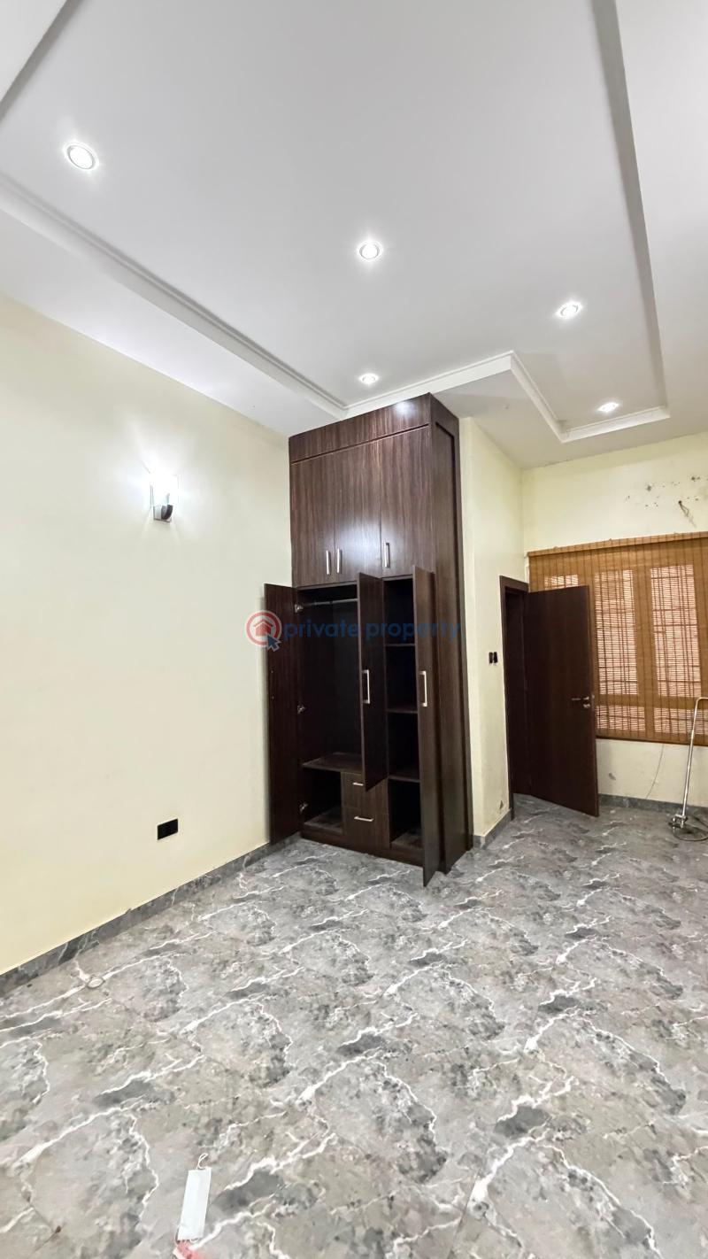 4 bedroom Terraced Duplex For Rent Jahi Abuja Phase 2  - 2