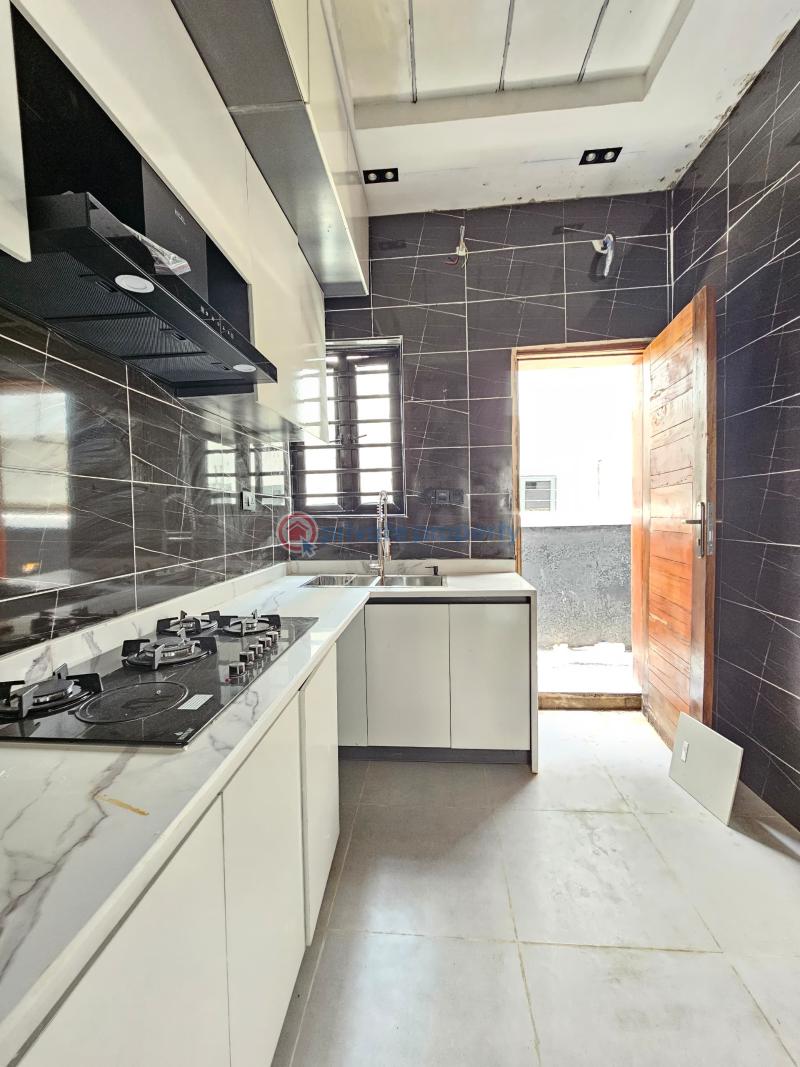 4 bedroom Terraced Duplex For Sale Ikota Lekki Lagos - 7