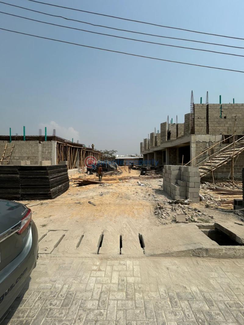 4 bedroom Terraced Duplex For Sale Osapa Lekki Lagos - 5