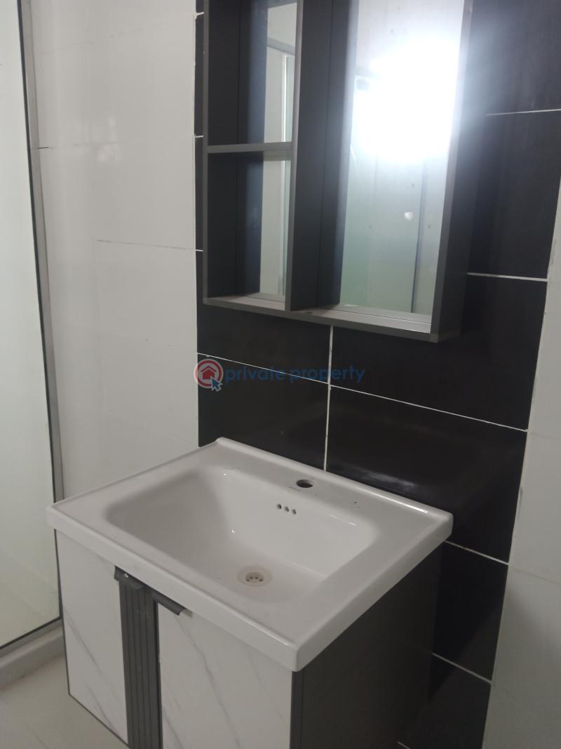 4 bedroom Terrace For Sale West Bridge 2 Est Lafiaji Lekki Lagos - 6