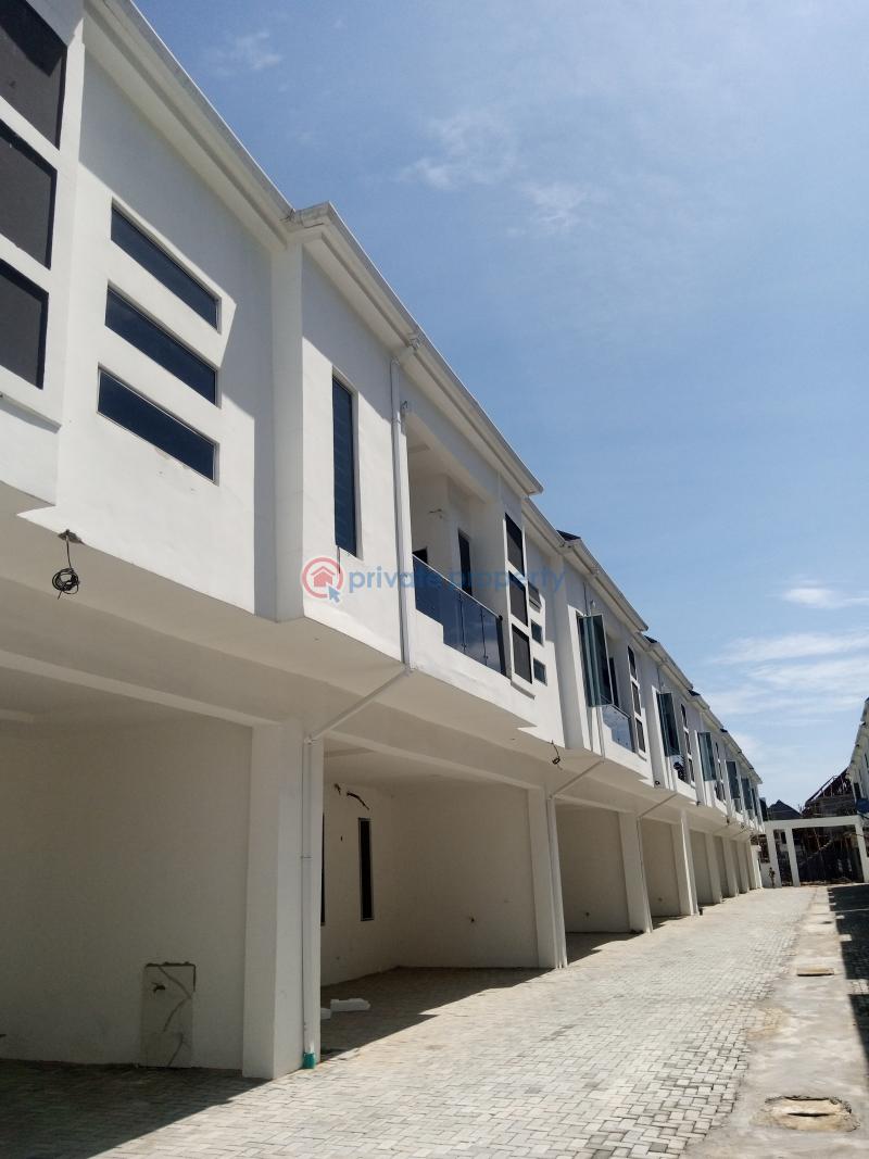 4 bedroom Terrace For Sale West Bridge 2 Est Lafiaji Lekki Lagos - 1