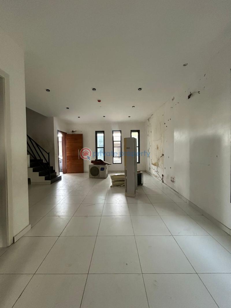4 bedroom Terraced Duplex For Rent Ologolo Lekki Lagos - 3