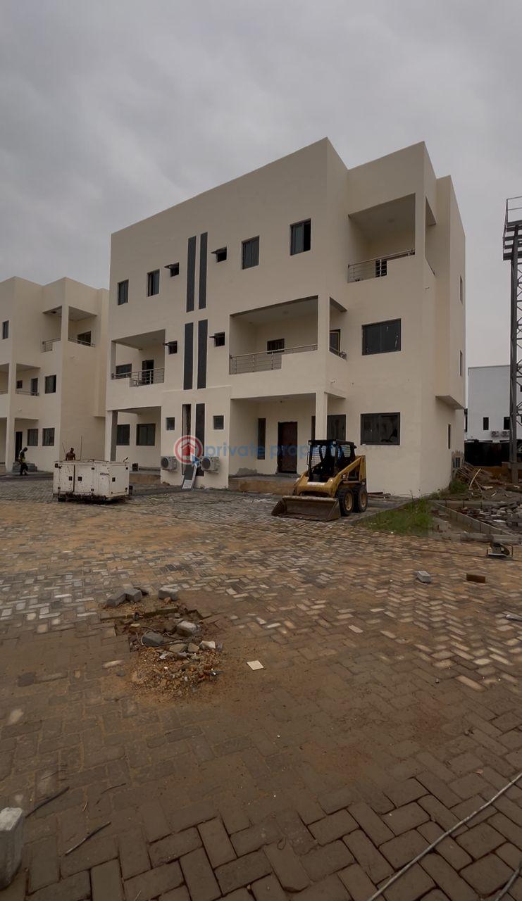 4 bedroom Terraced Duplex For Rent Osapa London Lekki Lagos - 2