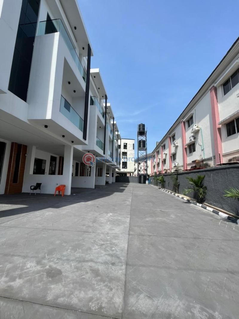 4 bedroom Terraced Duplex For Sale Osapa London Lekki Lagos - 10