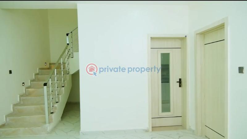 4 bedroom Terrace For Sale Mobil Road, Empire Terrace Ilaje Ajah Lagos - 1