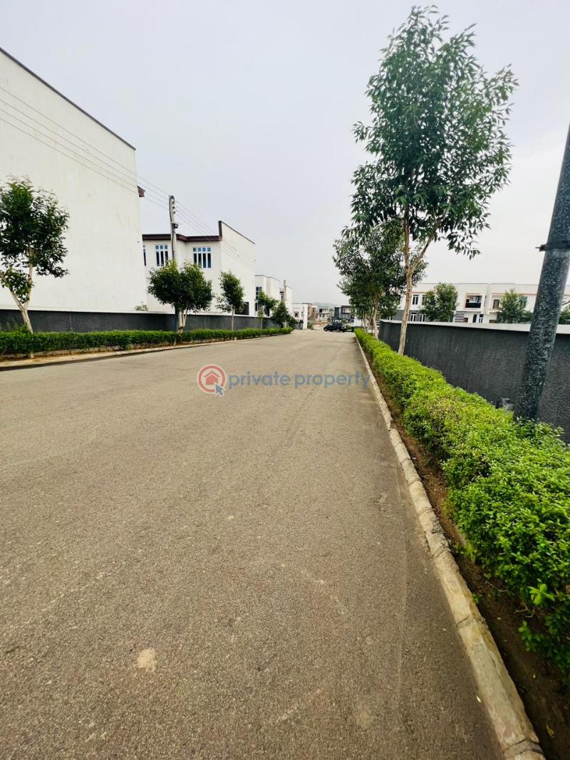 4 bedroom terrace duplex - 1 4 bedroom Terraced Duplex For Sale F01 Lugbe Abuja Phase 4  - 1