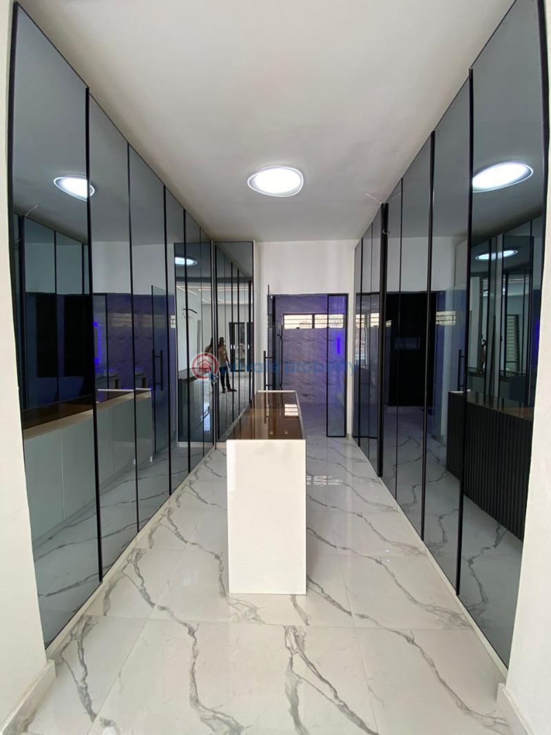 4 bedroom Terraced Duplex For Sale Osapa Lekki Lagos - 9