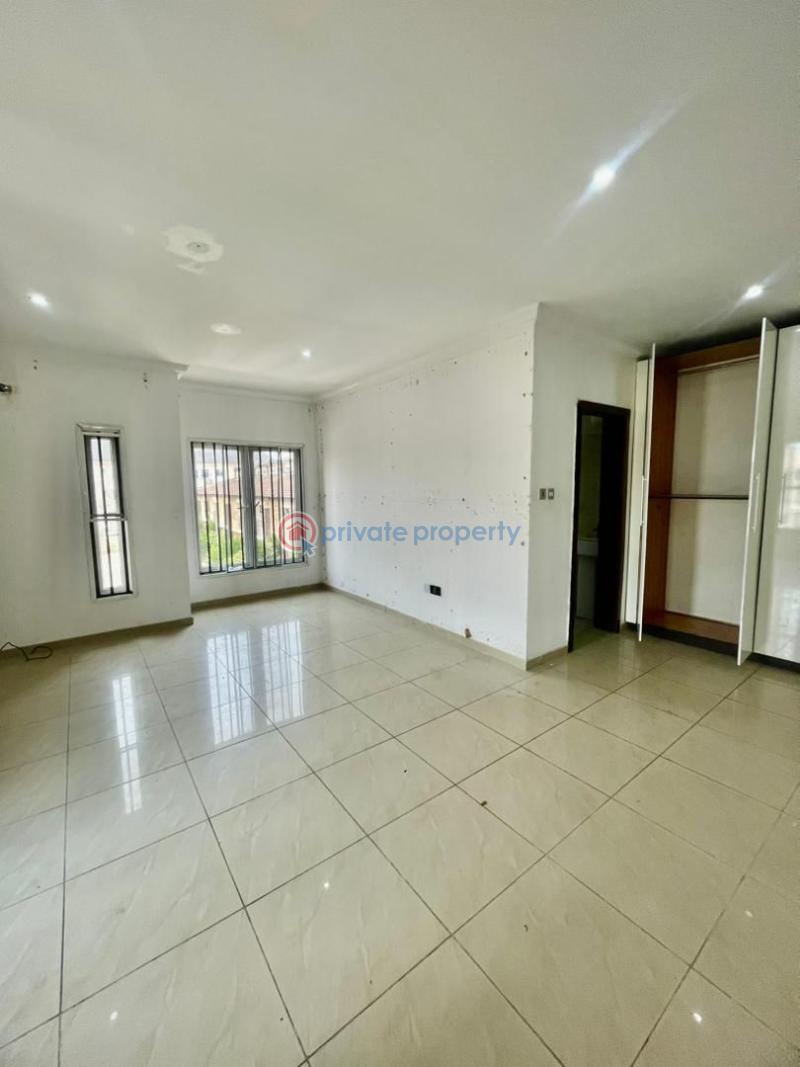 4 bedroom terrace duplex - 8 4 bedroom Terraced Duplex For Sale Osapa Lekki Lagos - 8
