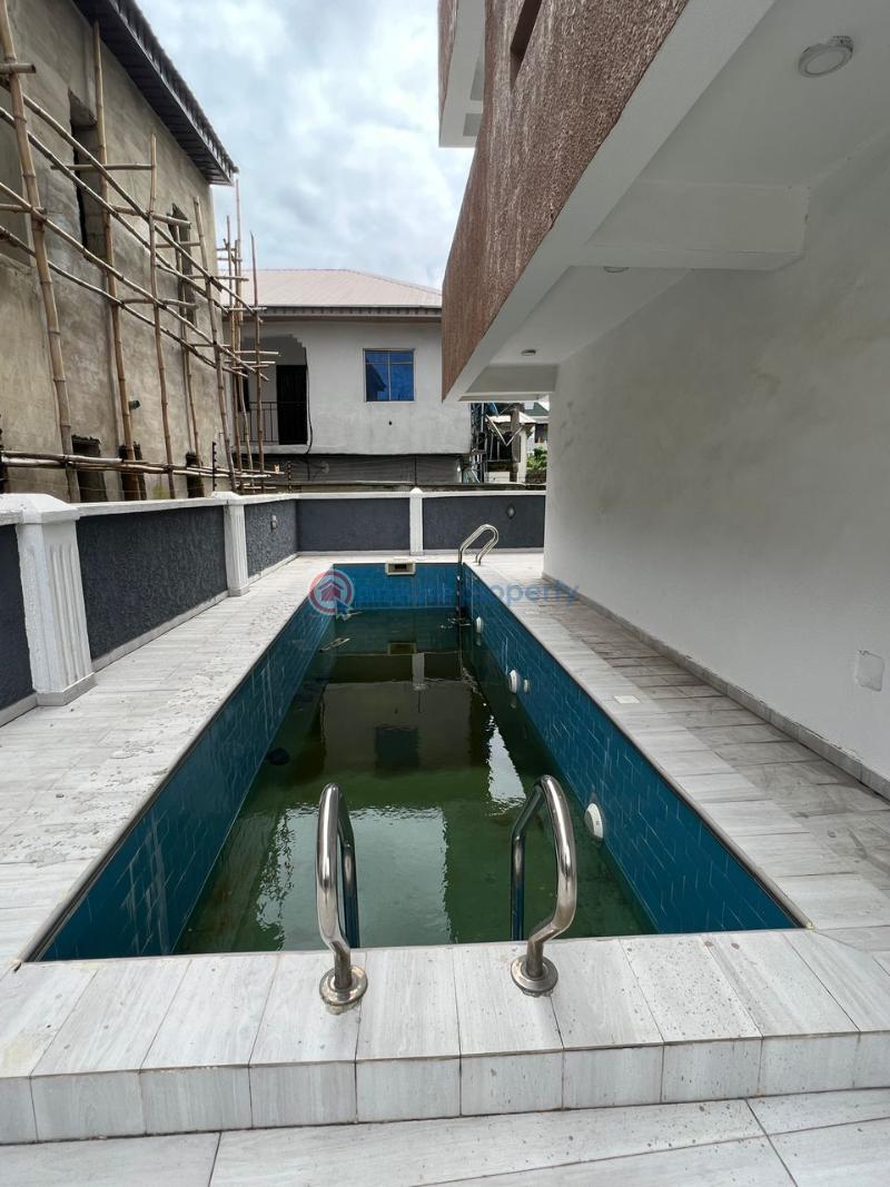 4 bedroom Terraced Duplex For Sale Thomas Estate Along Lekki Expressway Lagos - 0