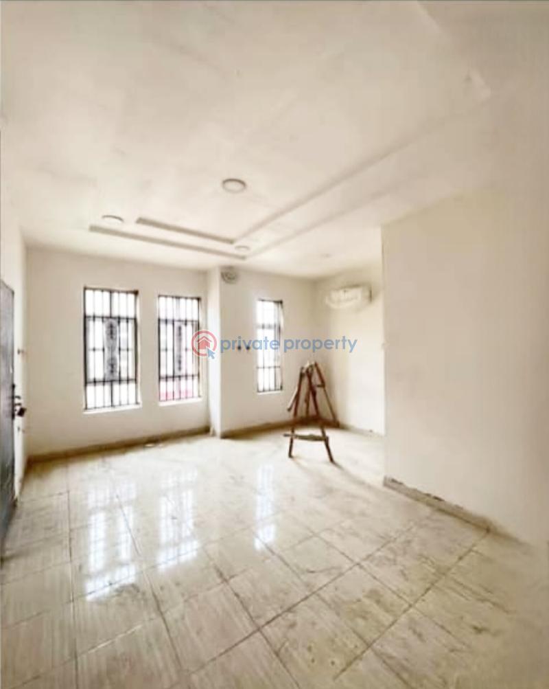4 bedroom Terrace For Sale Alagomeji Yaba Lagos - 5