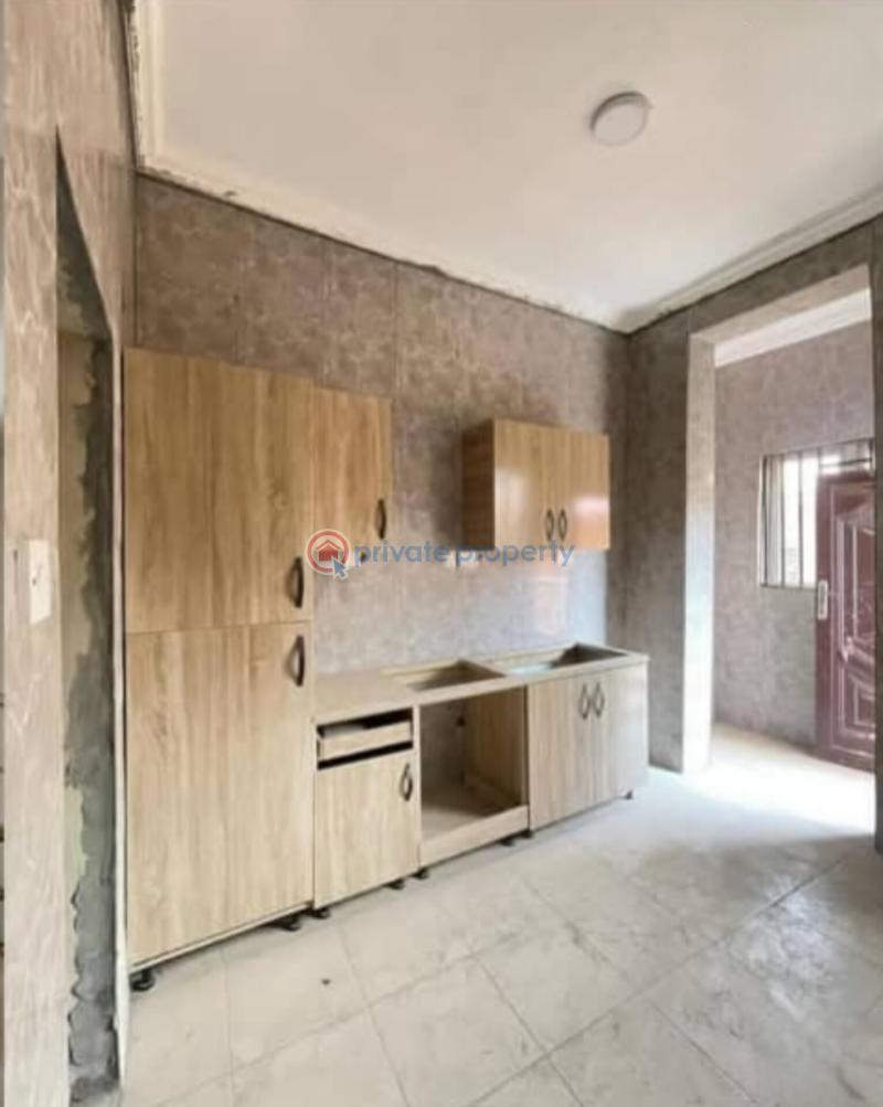 4 bedroom Terrace For Sale Alagomeji Yaba Lagos - 6